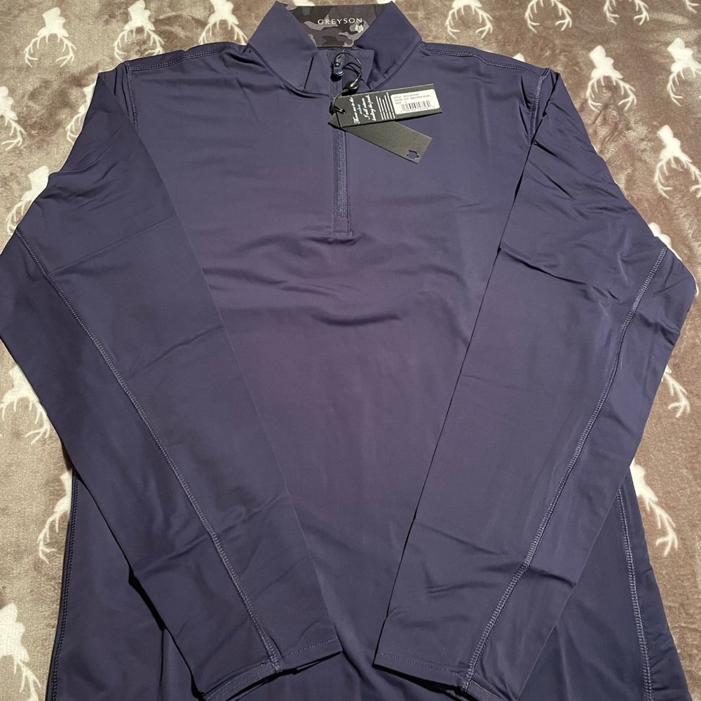 New with tags large men’s Greyson navy quarter zip